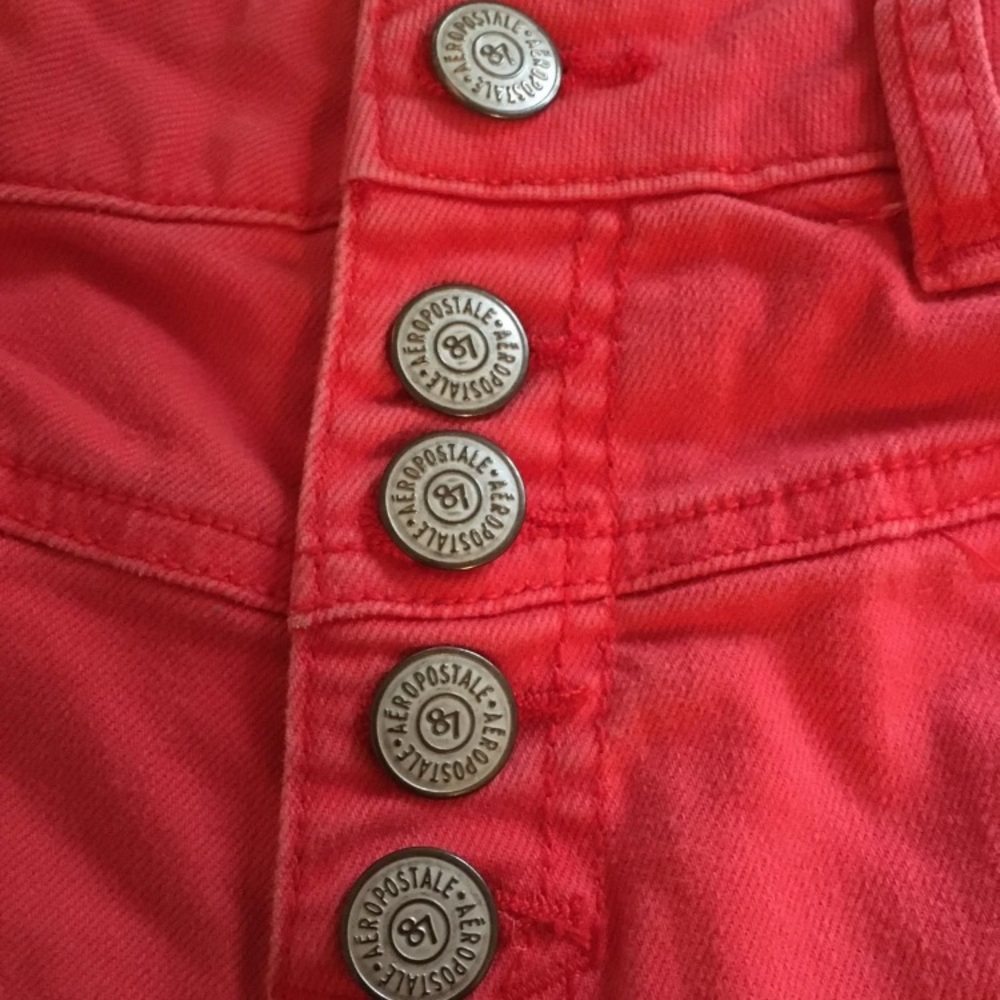 Shorts - Picture 2 of 5